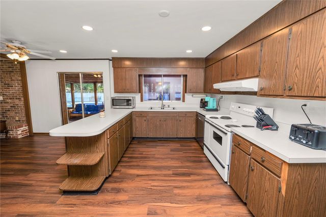 4615 OLD POLK CITY ROAD, Lakeland, FL 33809