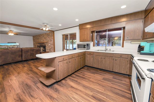 4615 OLD POLK CITY ROAD, Lakeland, FL 33809