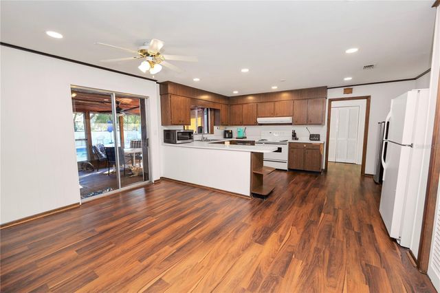 4615 OLD POLK CITY ROAD, Lakeland, FL 33809