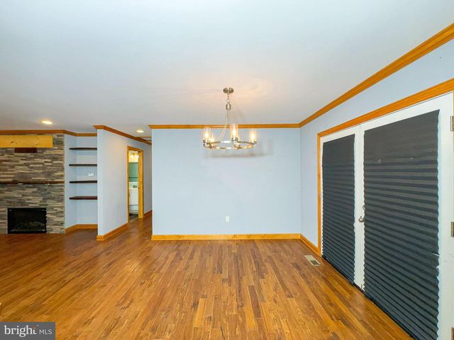 307 BEACON CT, Montross, VA 22520