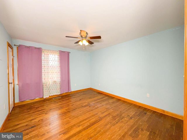 307 BEACON CT, Montross, VA 22520