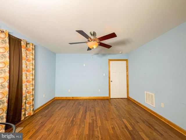 307 BEACON CT, Montross, VA 22520