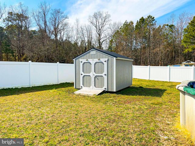 307 BEACON CT, Montross, VA 22520