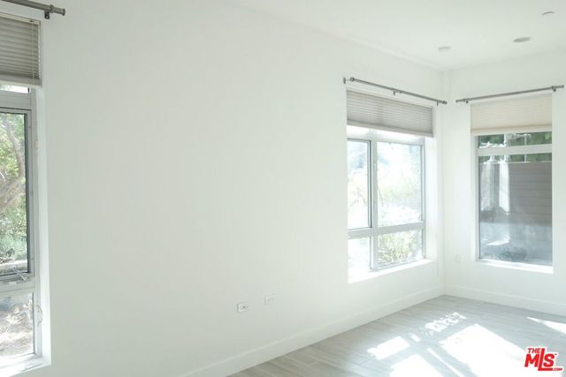 6001 CARLTON Way 101, Hollywood, CA 90028