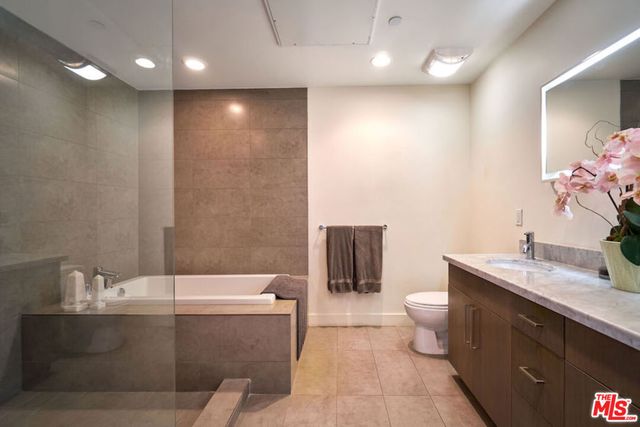 6001 CARLTON Way 101, Hollywood, CA 90028