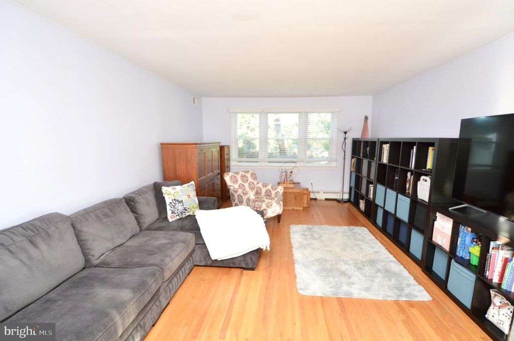 511 VALLEY RUN DR, CHERRY HILL, NJ 08002 — photo 3