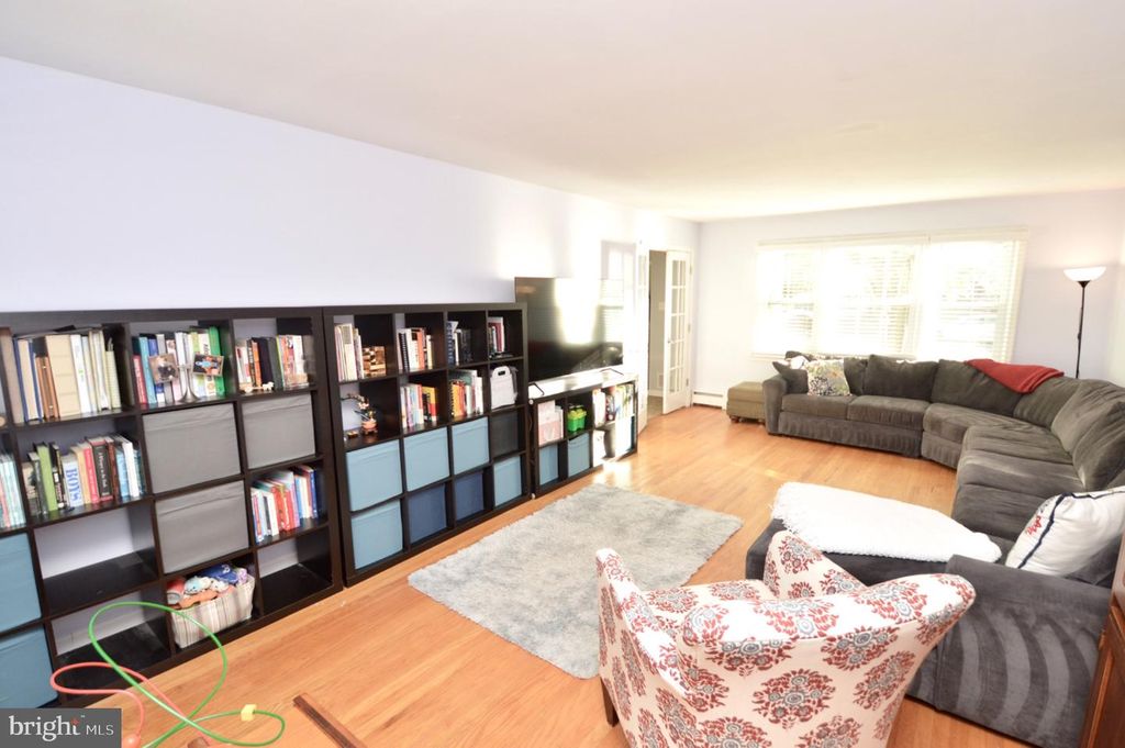 511 VALLEY RUN DR, CHERRY HILL, NJ 08002 — photo 4