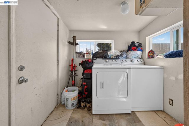 1708 Auseon Ave, Oakland, CA 94621