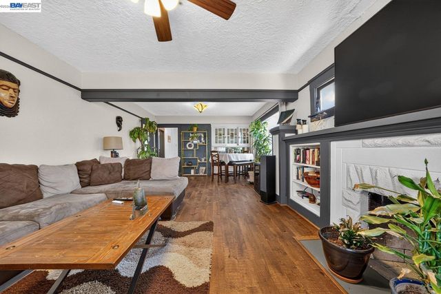 1708 Auseon Ave, Oakland, CA 94621