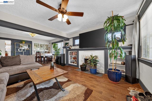 1708 Auseon Ave, Oakland, CA 94621