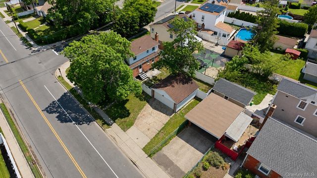 646 Macon Place, Uniondale, NY 11553