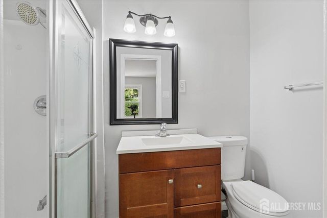 45 Astor Court, Sayreville, NJ 08872
