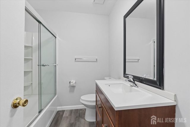 45 Astor Court, Sayreville, NJ 08872