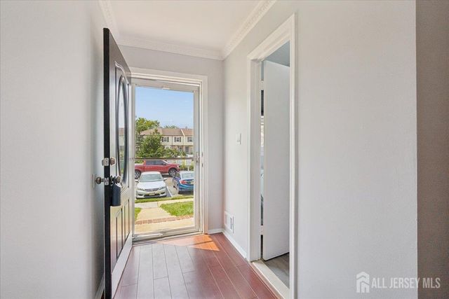 45 Astor Court, Sayreville, NJ 08872
