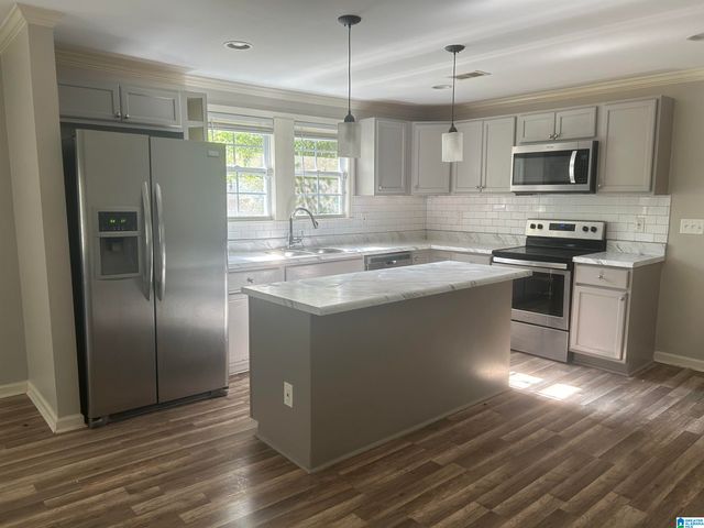 106 E CREST ROAD, Hueytown, AL 35023