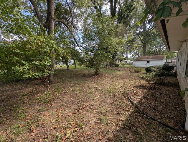 1610 Berkley Lane, Belleville, IL 62226