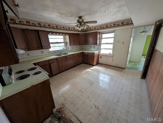 1610 Berkley Lane, Belleville, IL 62226