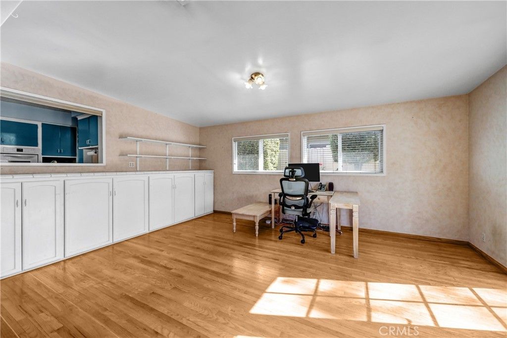 Image 10 of property listing at 5906 Colbath, Valley Glen, CA 91401