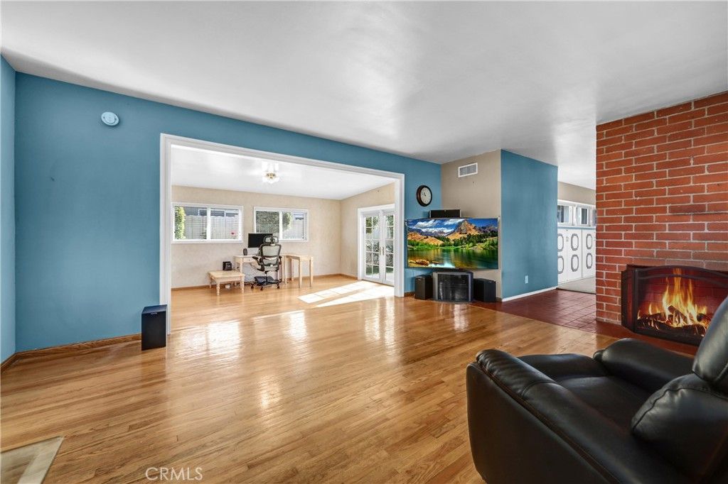 Image 7 of property listing at 5906 Colbath, Valley Glen, CA 91401