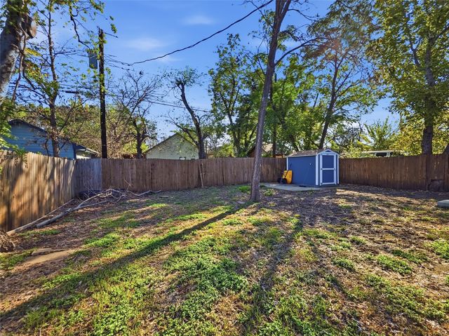 1328 Elmwood Avenue, Fort Worth, TX 76104