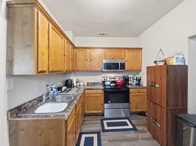 1328 Elmwood Avenue, Fort Worth, TX 76104