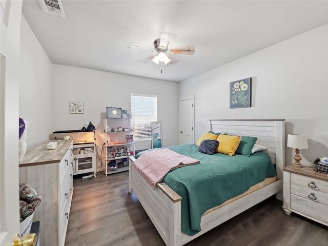1328 Elmwood Avenue, Fort Worth, TX 76104