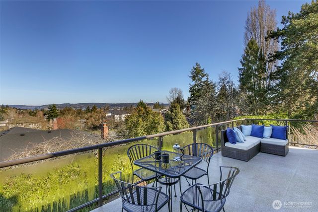 6001 60th Avenue NE, Seattle, WA 98115