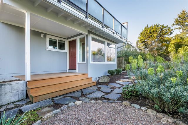 6001 60th Avenue NE, Seattle, WA 98115