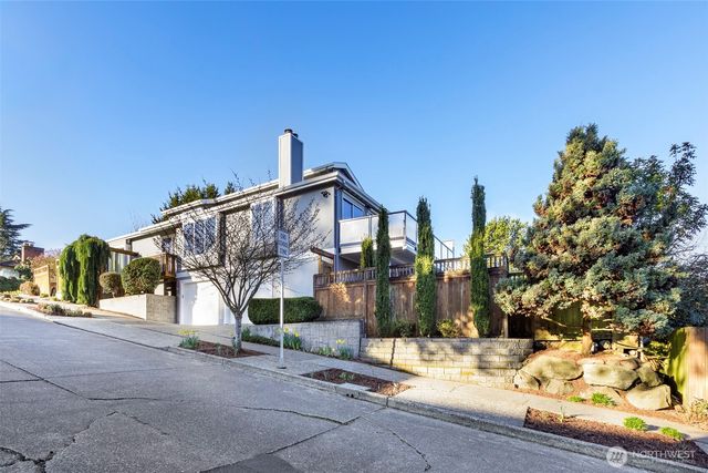 6001 60th Avenue NE, Seattle, WA 98115