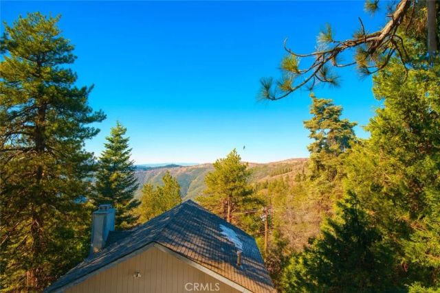 30904 Live Oak Drive, Running Springs, CA 92382