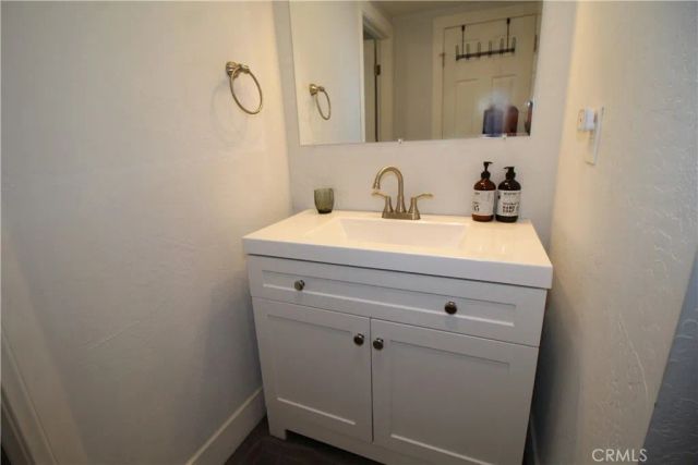 30904 Live Oak Drive, Running Springs, CA 92382