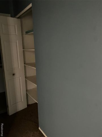 26740 Joy 8, Redford, MI 48329