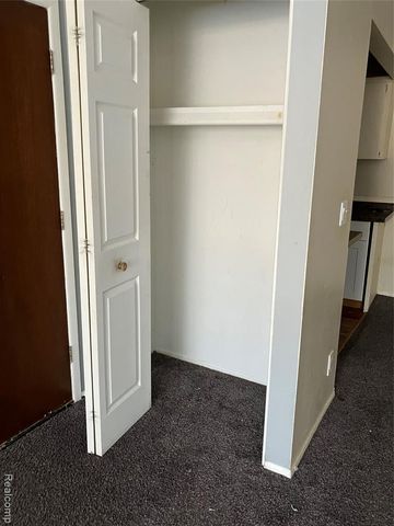 26740 Joy 8, Redford, MI 48329