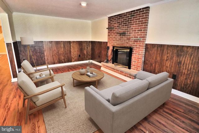 51 MILLER DR, Manheim, PA 17545