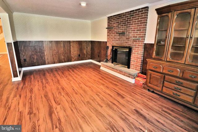 51 MILLER DR, Manheim, PA 17545