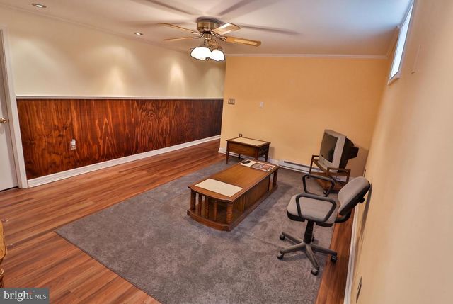 51 MILLER DR, Manheim, PA 17545