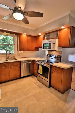 51 MILLER DR, Manheim, PA 17545