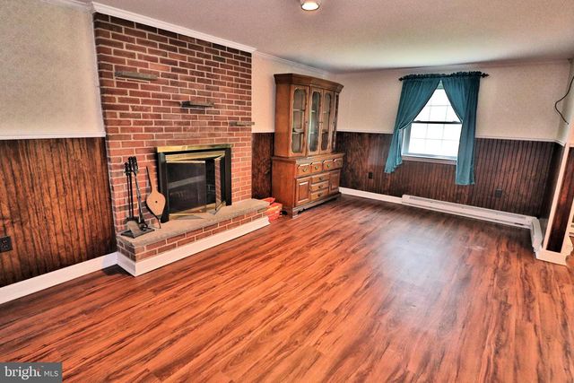 51 MILLER DR, Manheim, PA 17545