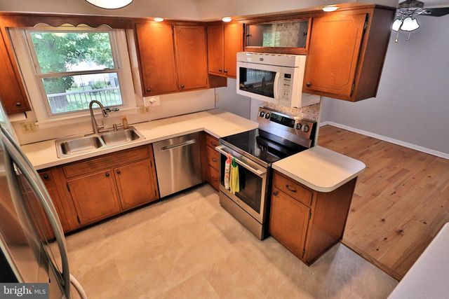 51 MILLER DR, Manheim, PA 17545