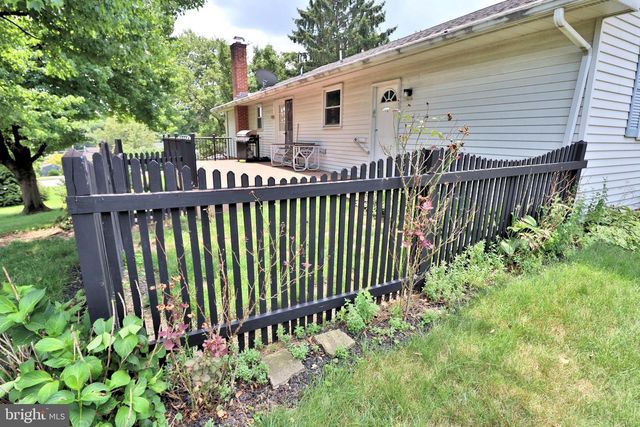 51 MILLER DR, Manheim, PA 17545
