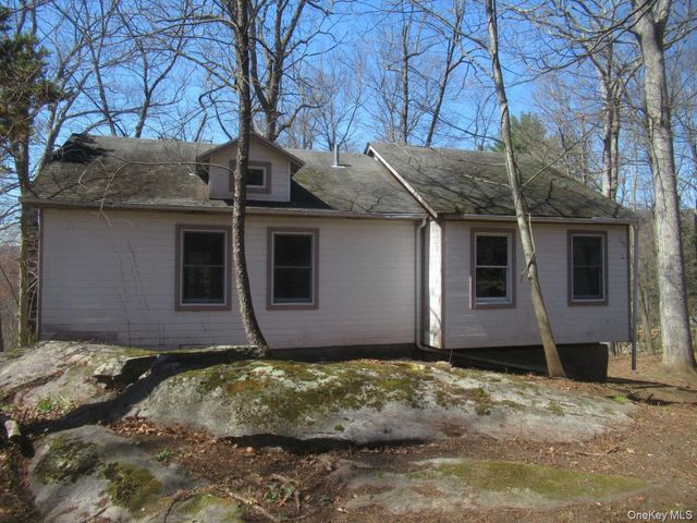58 Hillside Drive, Mahopac, NY 10541