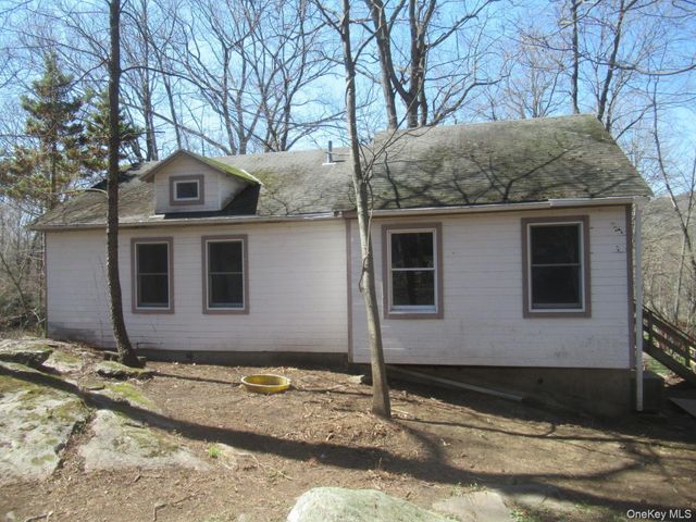 58 Hillside Drive, Mahopac, NY 10541