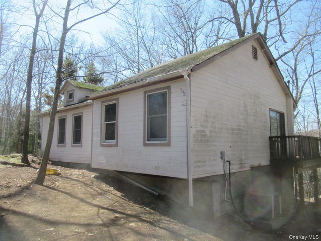 58 Hillside Drive, Mahopac, NY 10541