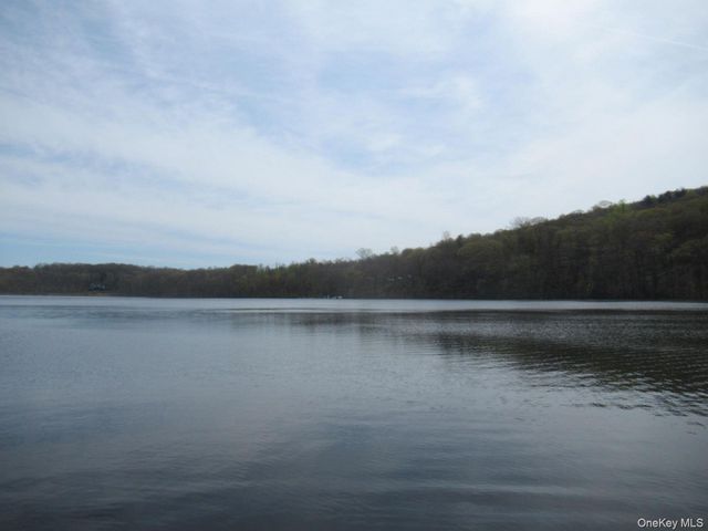 58 Hillside Drive, Mahopac, NY 10541