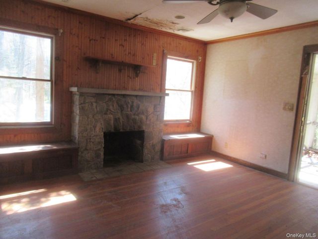 58 Hillside Drive, Mahopac, NY 10541
