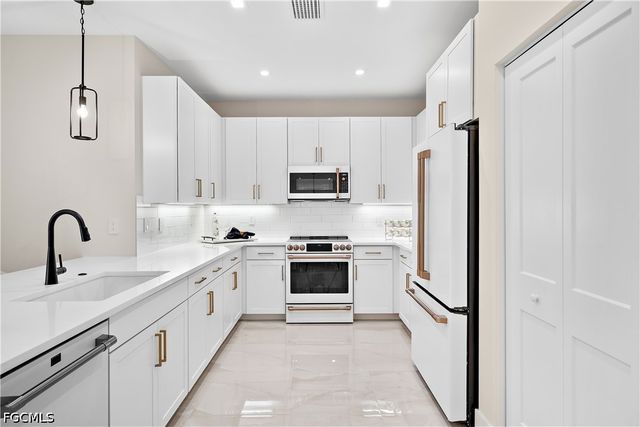 10952 Salt Bay WAY, Fort Myers, FL 33913