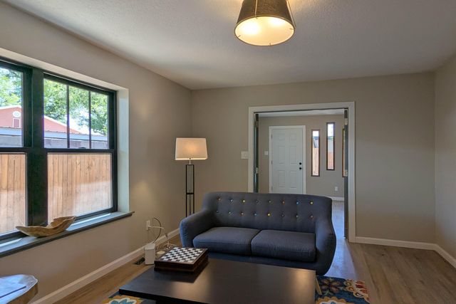 10031 Guadalupe Trail NW A, Albuquerque, NM 87114