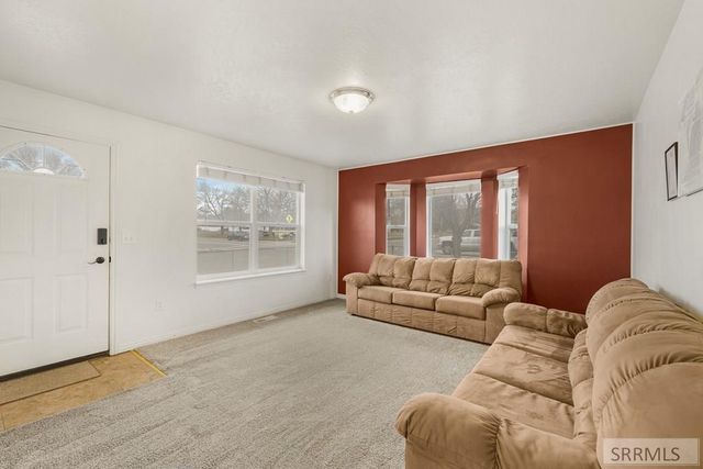 855 E Walnut Street, Pocatello, ID 83201