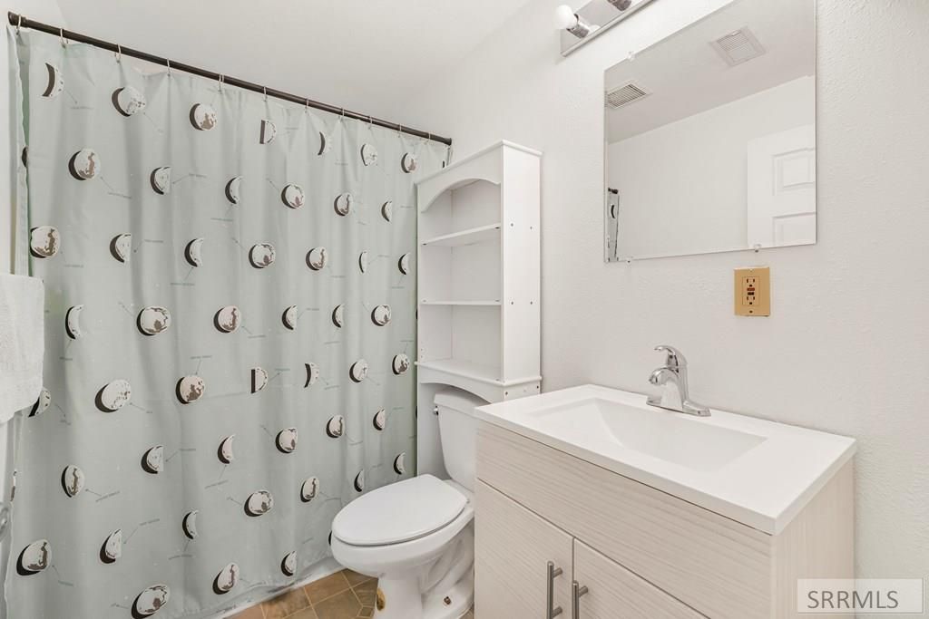 Image 14 of property listing at 855 E Walnut Street, Pocatello, ID 83201