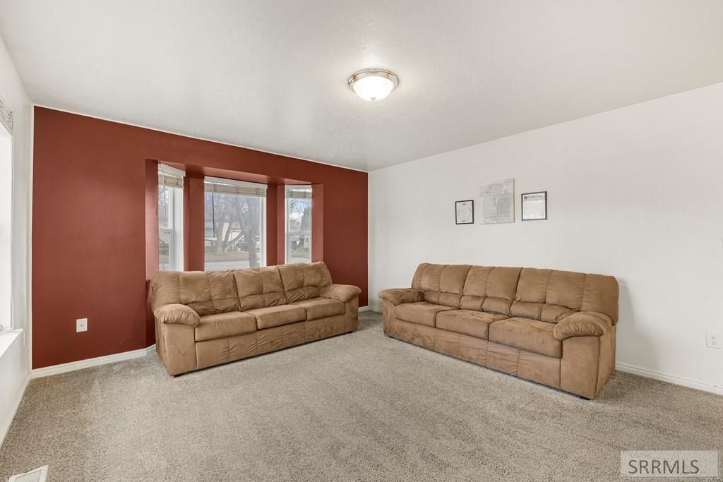 Image 4 of property listing at 855 E Walnut Street, Pocatello, ID 83201